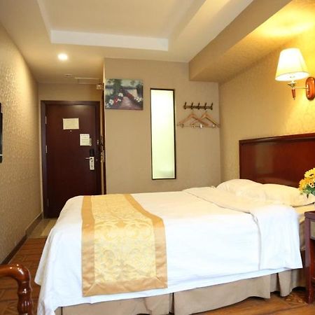 Greentree Inn Heilongjiang Harbin Zhongyang Street Business Hotel Exterior photo