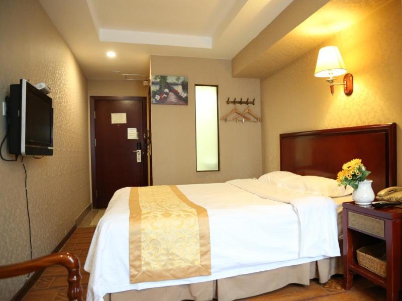 Greentree Inn Heilongjiang Harbin Zhongyang Street Business Hotel Exterior photo
